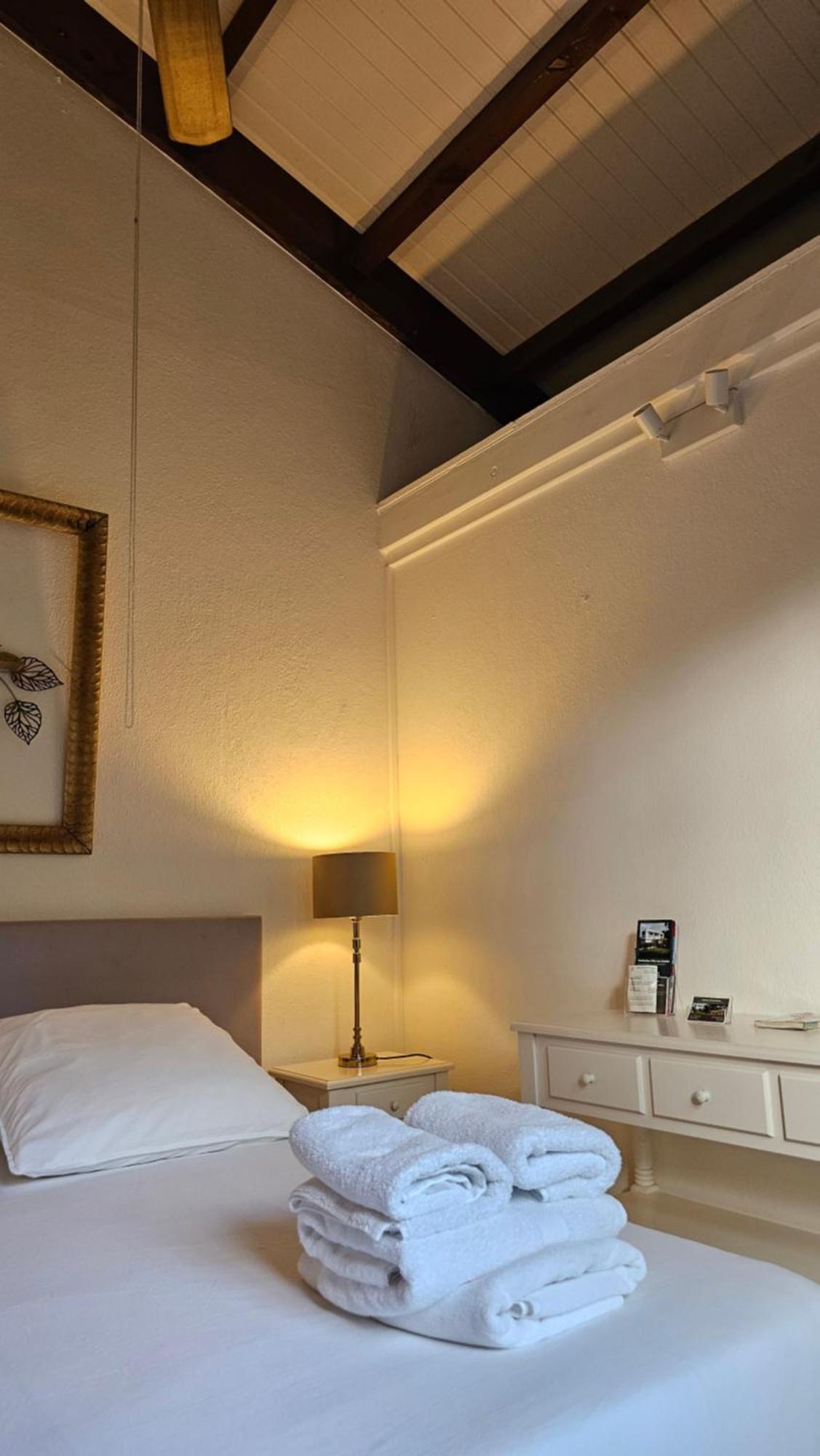 Habitation Villa Les Cassias เปอตีต์-บูร์ก ภายนอก รูปภาพ