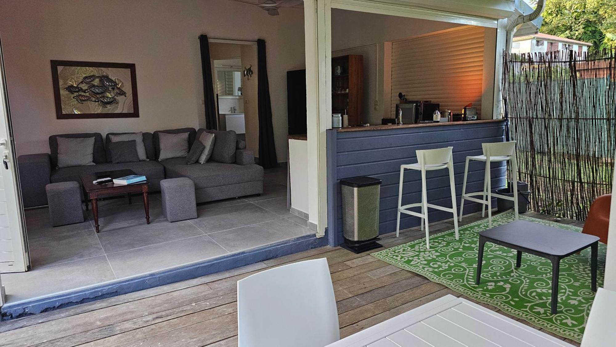 Habitation Villa Les Cassias เปอตีต์-บูร์ก ภายนอก รูปภาพ