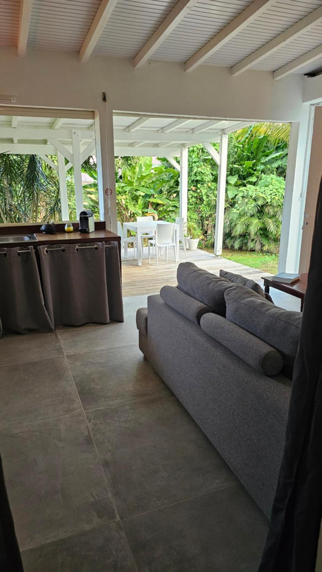 Habitation Villa Les Cassias เปอตีต์-บูร์ก ภายนอก รูปภาพ