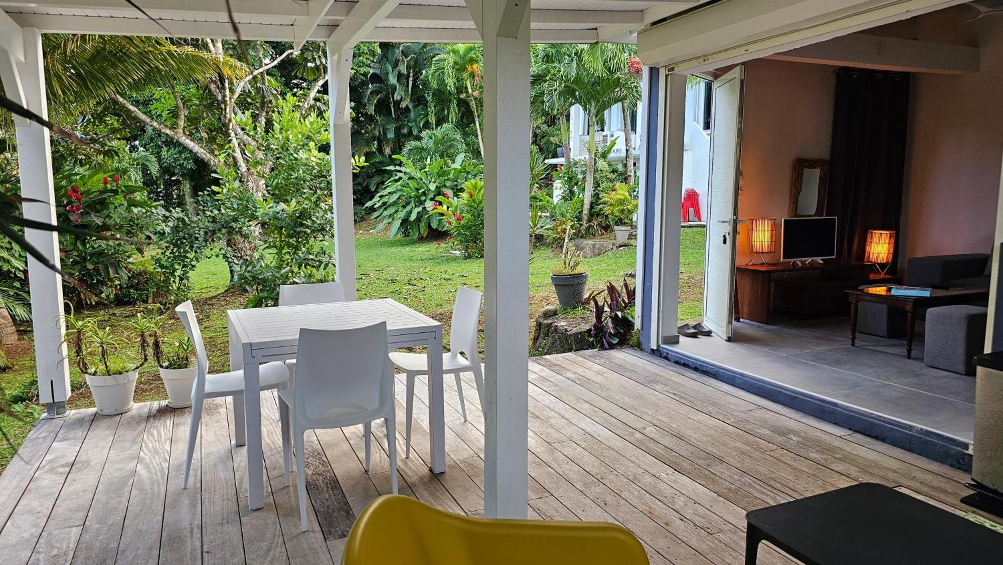 Habitation Villa Les Cassias เปอตีต์-บูร์ก ภายนอก รูปภาพ