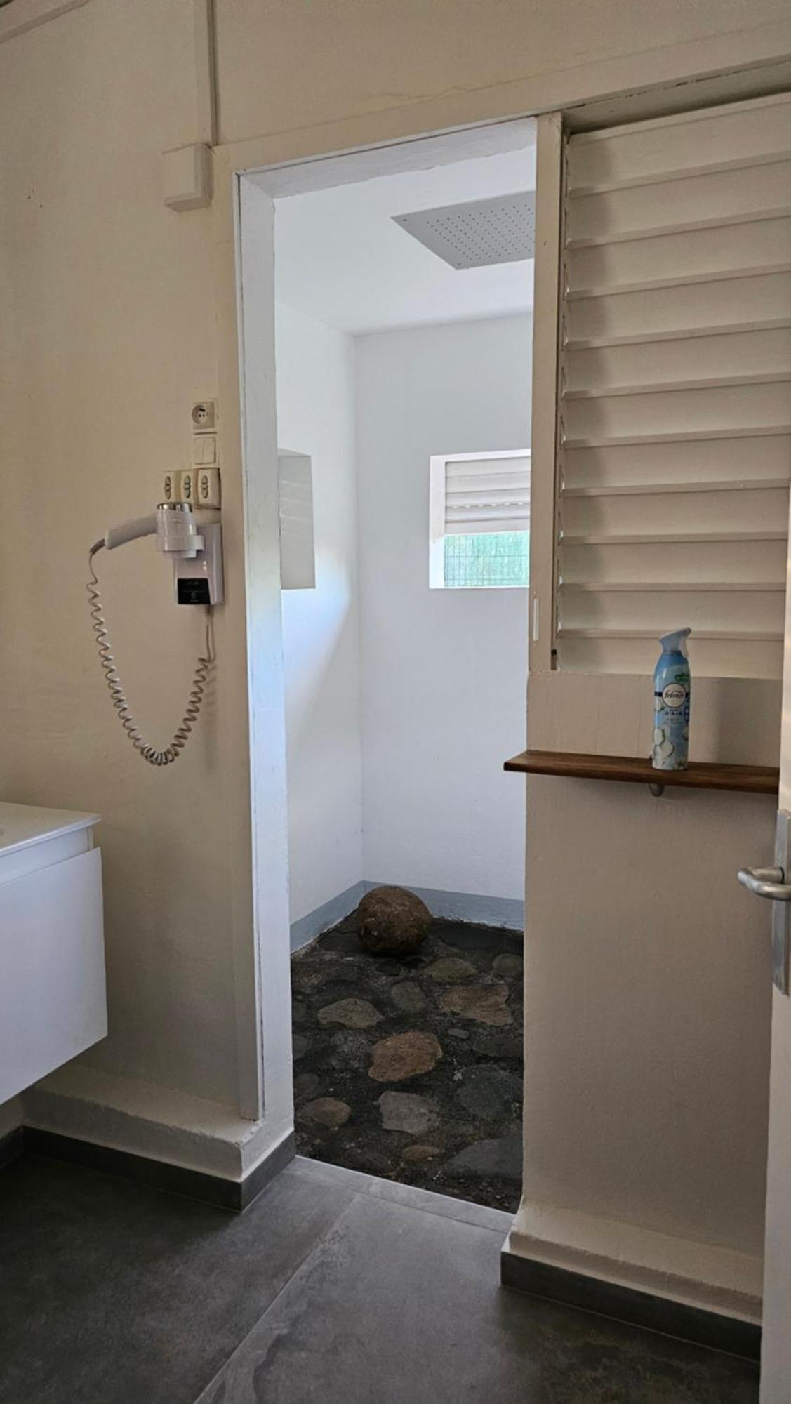 Habitation Villa Les Cassias เปอตีต์-บูร์ก ภายนอก รูปภาพ