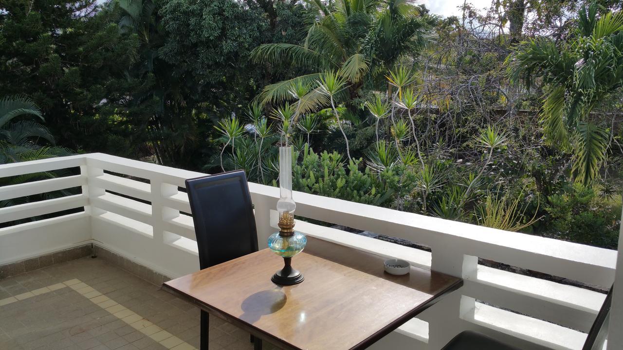 Habitation Villa Les Cassias เปอตีต์-บูร์ก ภายนอก รูปภาพ